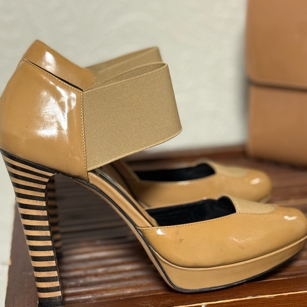 Fendi Tan and Black Striped Heels